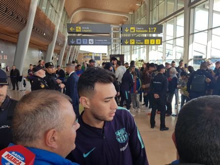 Munir se paró ante los aficionados