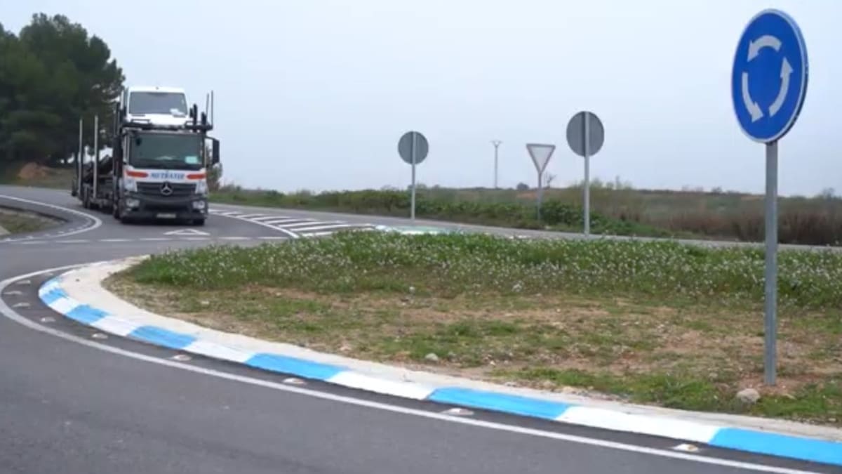 Una nueva rotonda mejora la seguridad en el acceso al Polígono Industrial de Chiloeches (Guadalajara)