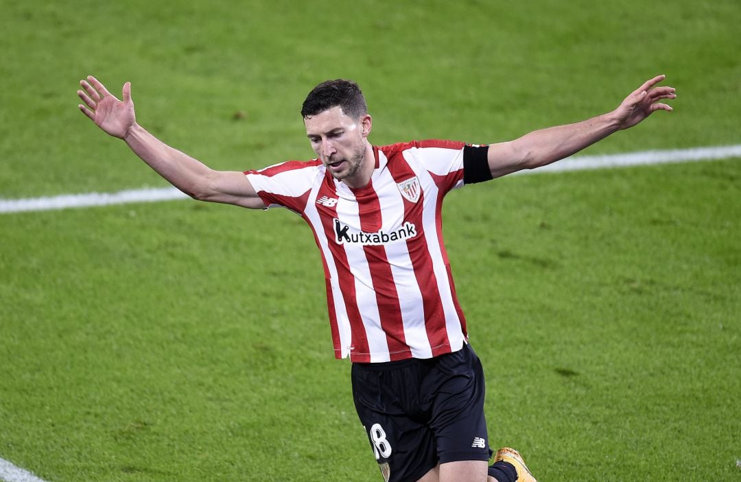 Oscar de Marcos of Athletic Bilbao celebrates after scoring their sides fifth goal during the La Liga Santander match between Athletic Club and Getafe CF at Estadio de San Mames on January 25, 2021 in Bilbao, Spain. Sporting stadiums around Spain remain u