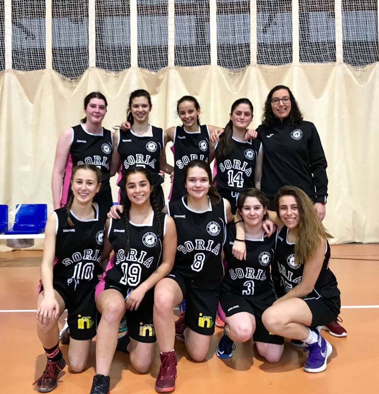 El CSB Junior Femenino, después de imponerse en el derby ante el FDR.