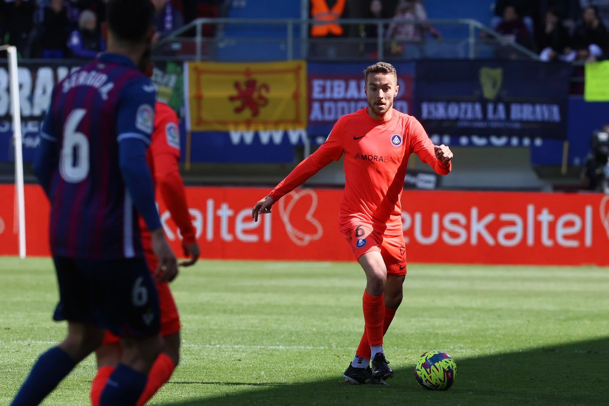 Marc Aguado durant el partit contra l'Eibar la setmana passada, a Ipurúa.