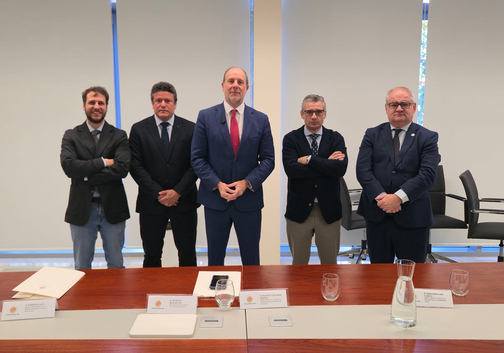 Firma del convenio entre UJA y Grupo Pieralisi.