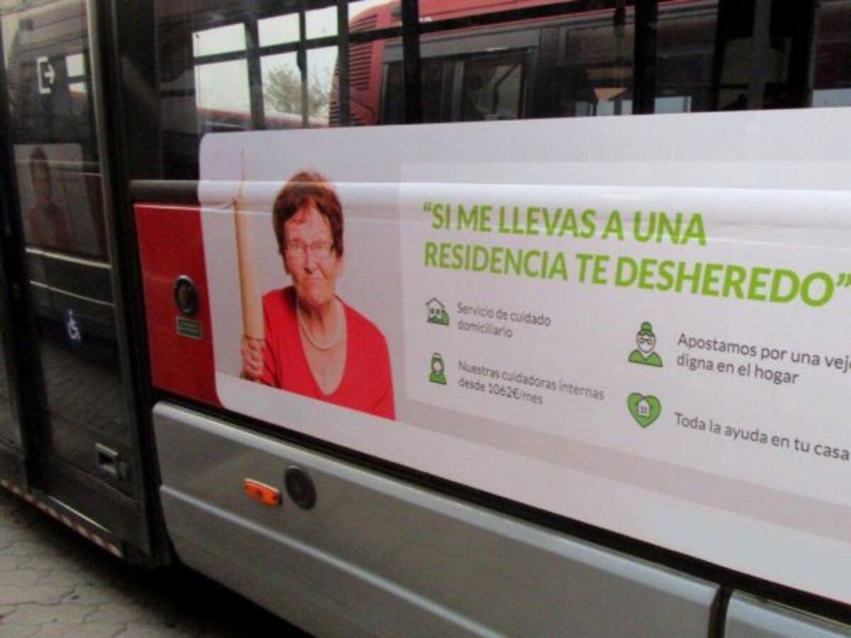 Las residencias piden la retirada de una campaña publicitaria en la EMT