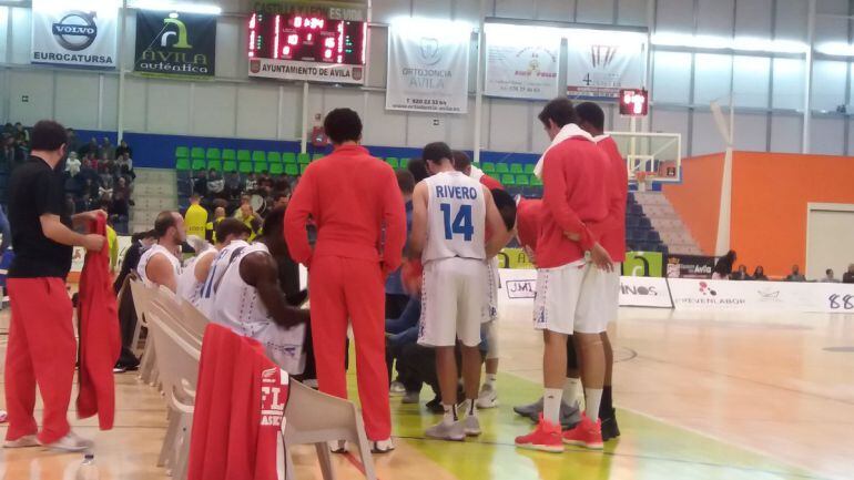 Los jugadores del HLA Alicante en el partido que jugaron en Ávila, en la fase regular