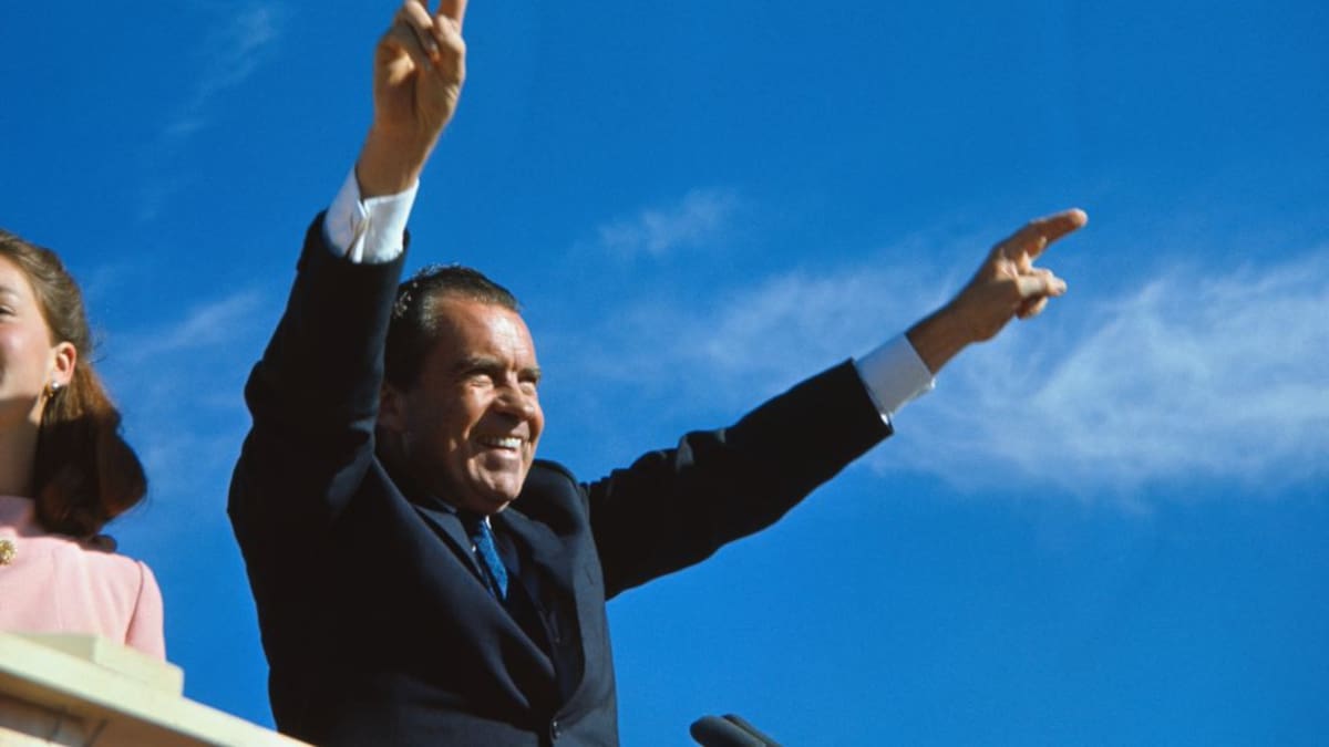 Un escándalo, un intento de espionaje y una renuncia sin precedentes: se cumplen 50 años de la dimisión de Richard Nixon