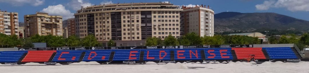 El graderío del Nuevo Pepico Amat cambia de aspecto