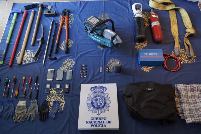 Material incautado que utilizaban los ladrones