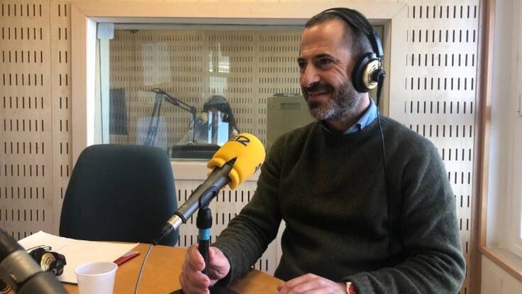 Ángel García, alcalde de Siero, durante una entrevista en la Cadena SER.