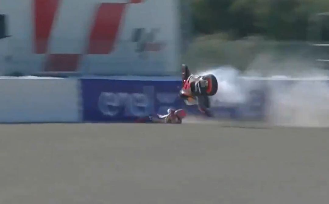 El aparatoso accidente de Marc Márquez en Jerez.