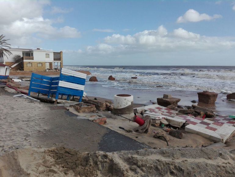 La Antilla tras los efectos del temporal