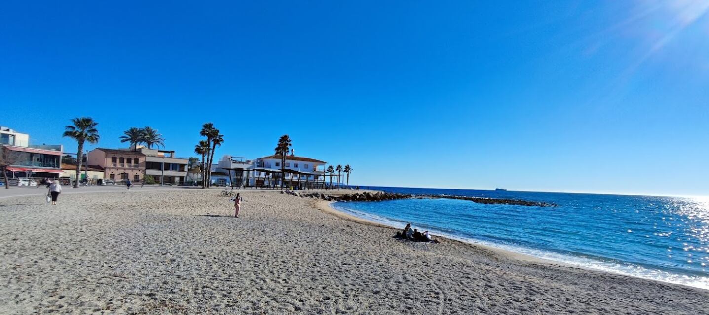 Playa de es Molinar, nuevo arenal sin humo en Palma.