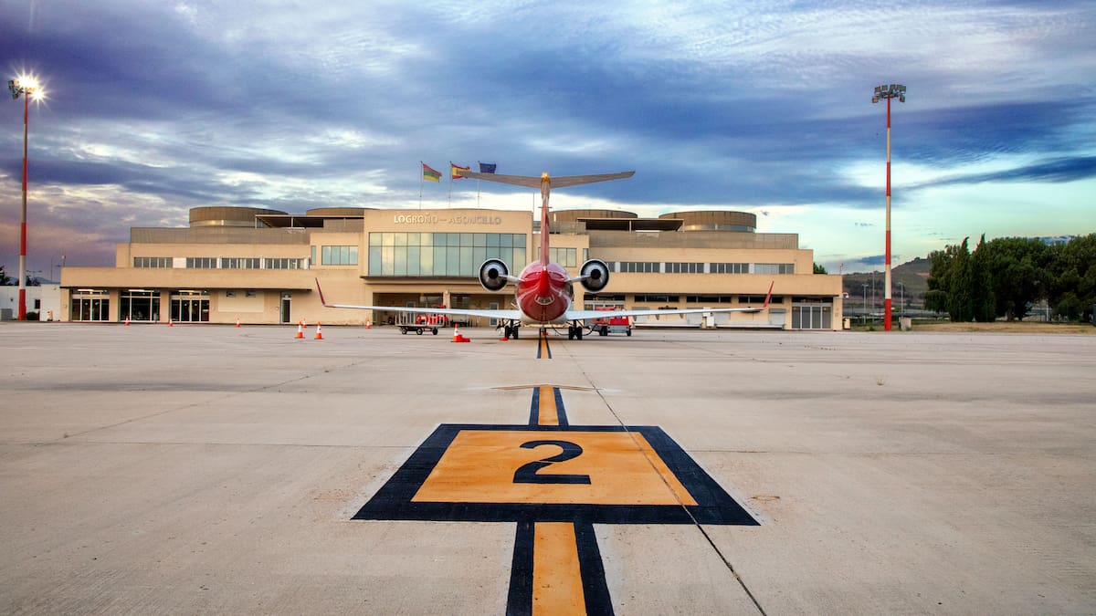 Capellán anuncia la licitación de vuelos entre La Rioja y Canarias