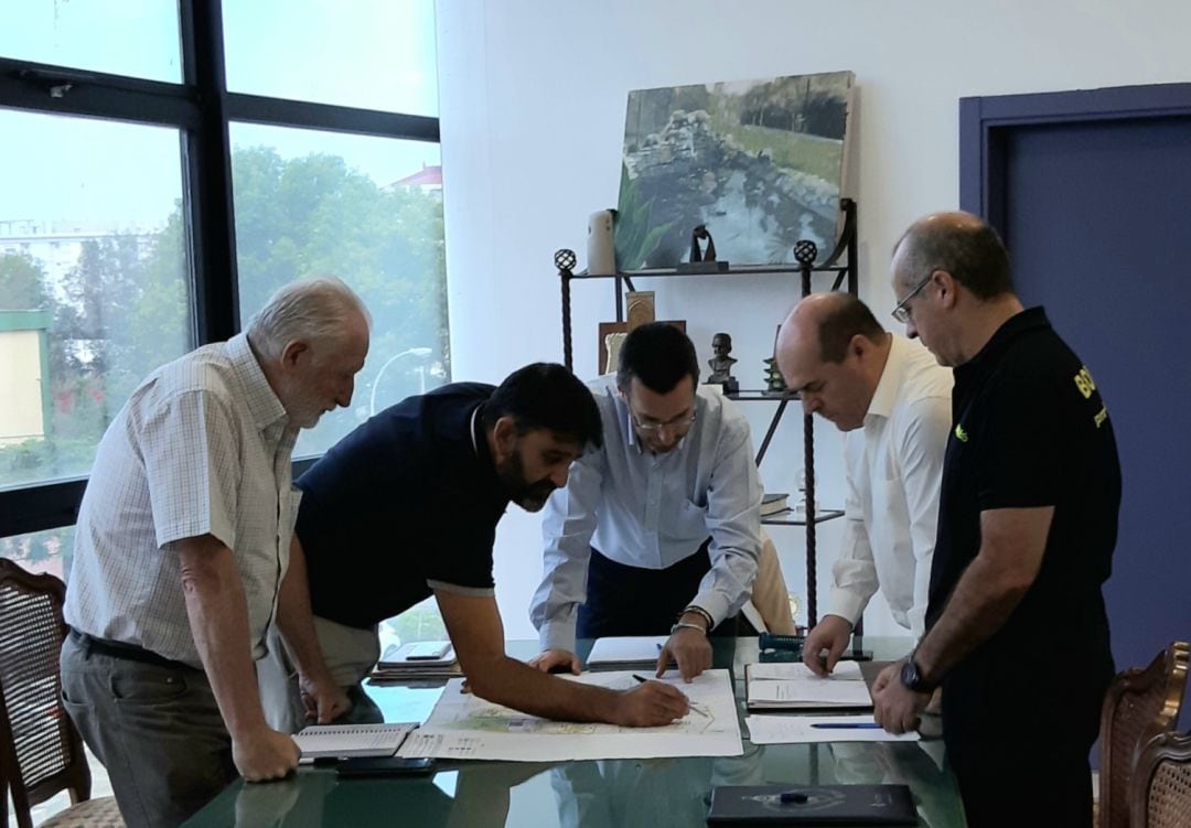 Francisco Vaca ha visitado esta mañana el Ayuntamiento de La Línea.