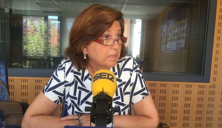 María Victoria Soto, concejala de Educación, en los estudios de la SER