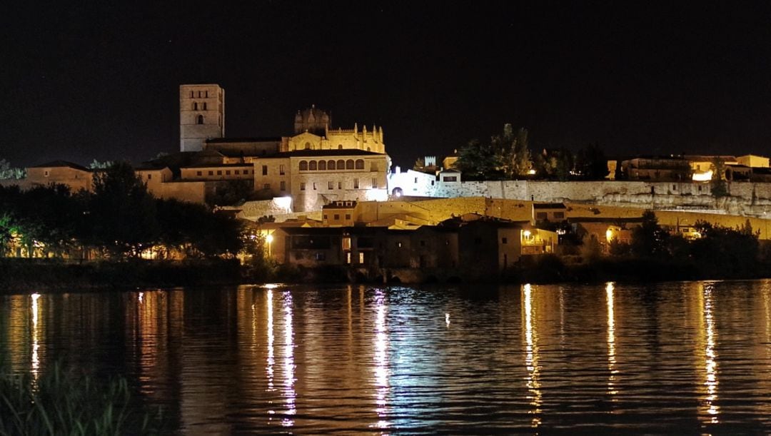 Zamora de noche