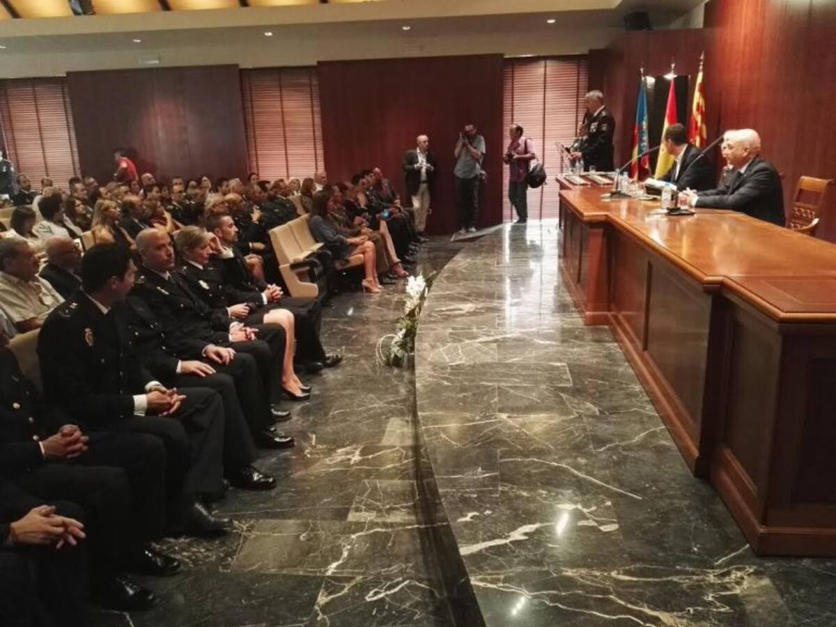 La Policía Nacional necesita medio centenar más de agentes