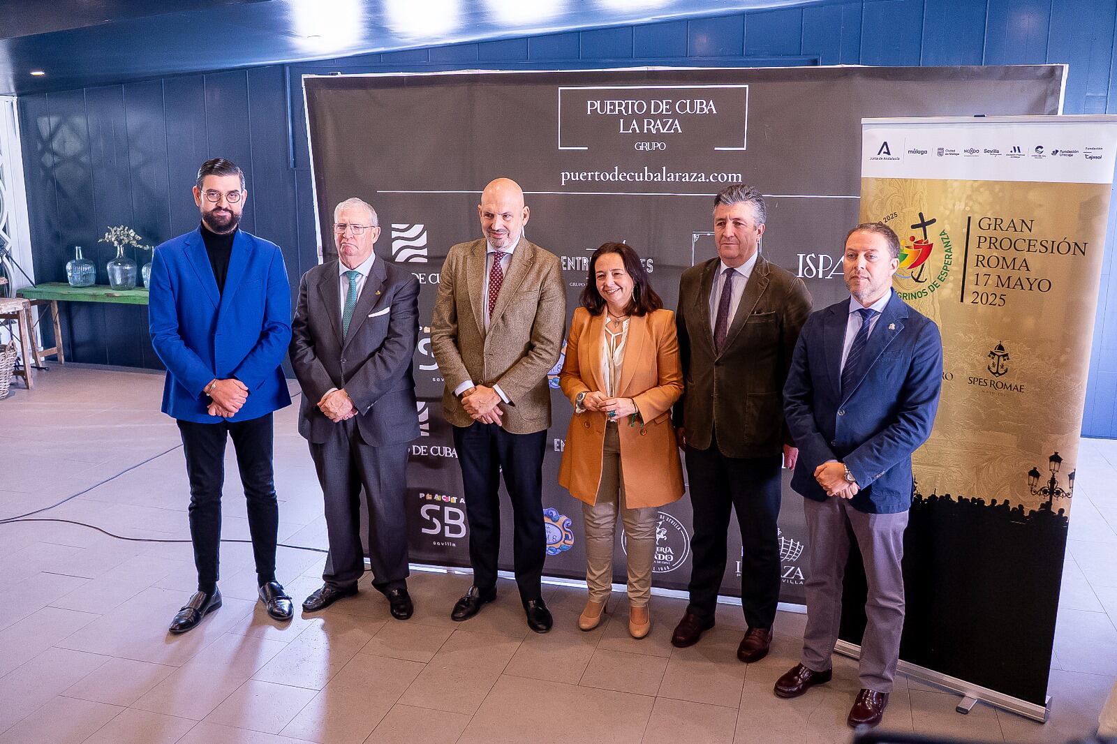 De izquierda a derecha, Manu Sánchez, Paco Vélez, Manuel Alés, Paloma Saborido, José Luis Aldea y Sergio Morales