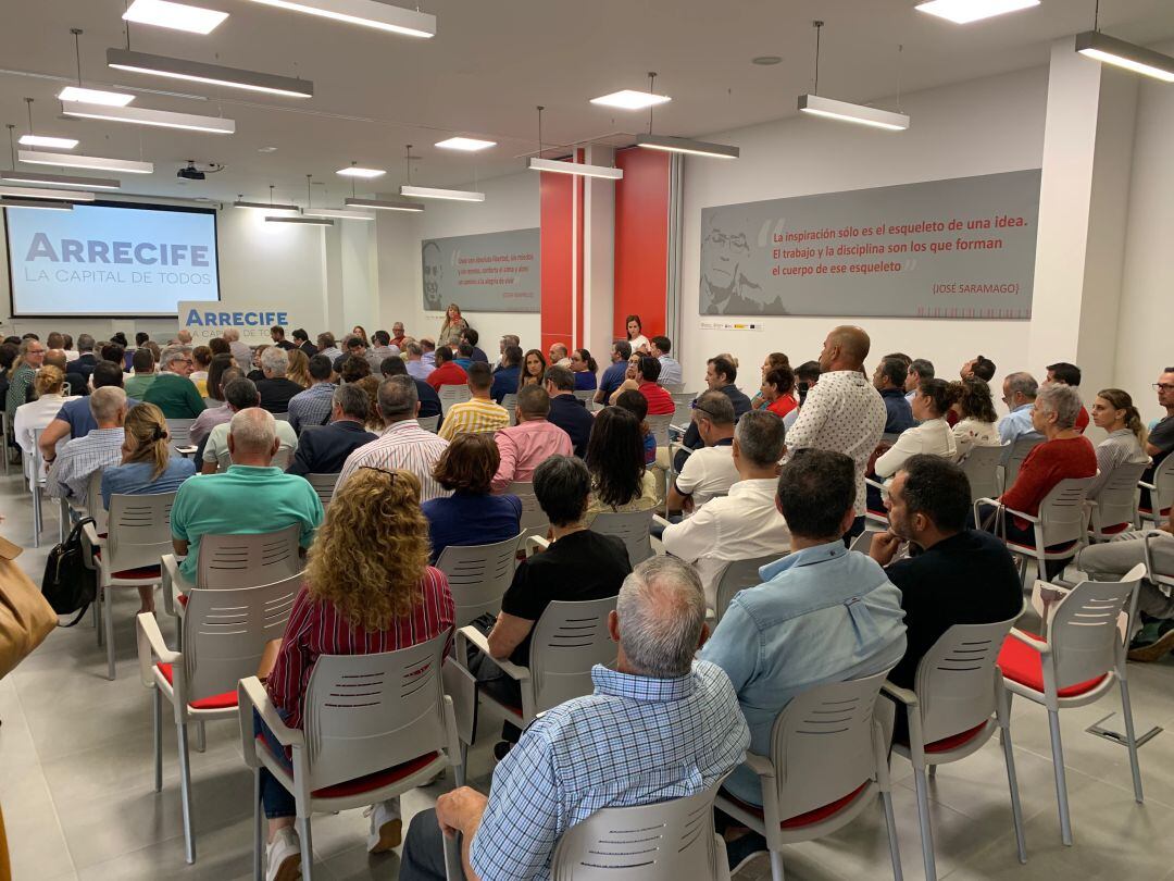 Las empresas reunidas.