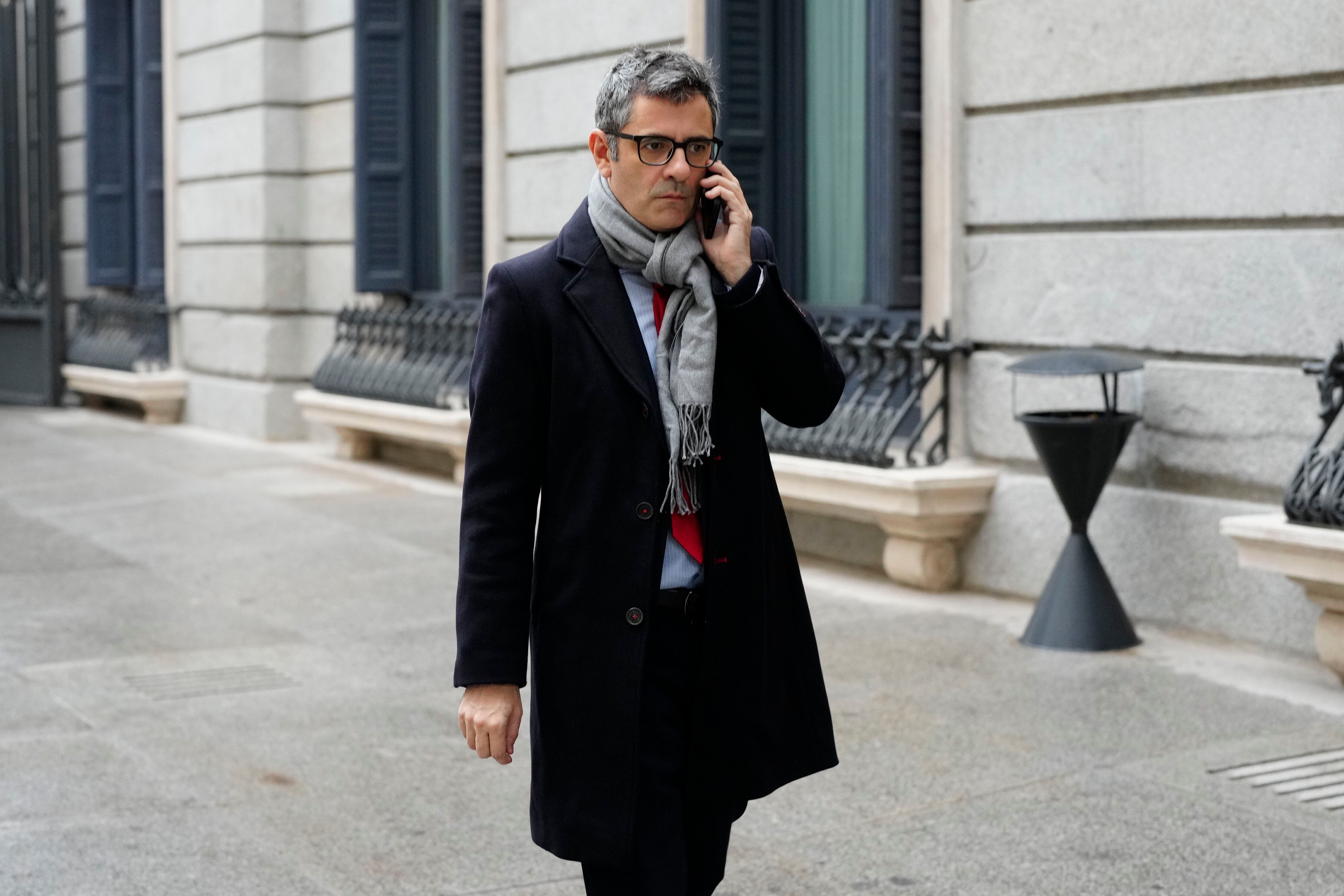 MADRID, 29/11/2023.- El ministro de la Presidencia, Justicia y Relaciones con las Cortes, Félix Bolaños a su llegada este miércoles a la solemne apertura de la XV Legislatura en una sesión conjunta de las Cortes Generales que se celebra en el Congreso y donde el rey pronunciará un discurso ante el nuevo Gobierno de Pedro Sánchez y los diputados y senadores elegidos el pasado 23 de julio. EFE/Borja Sánchez-Trillo
