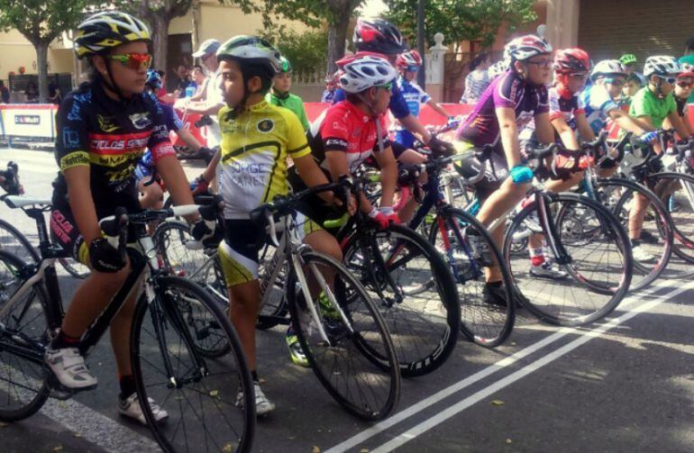 Sandra Jover Sepulcre sigue probando en la carretera