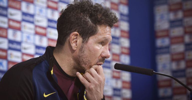 SImeone, pensativo en la rueda de prensa previa al partido contra el Eibar