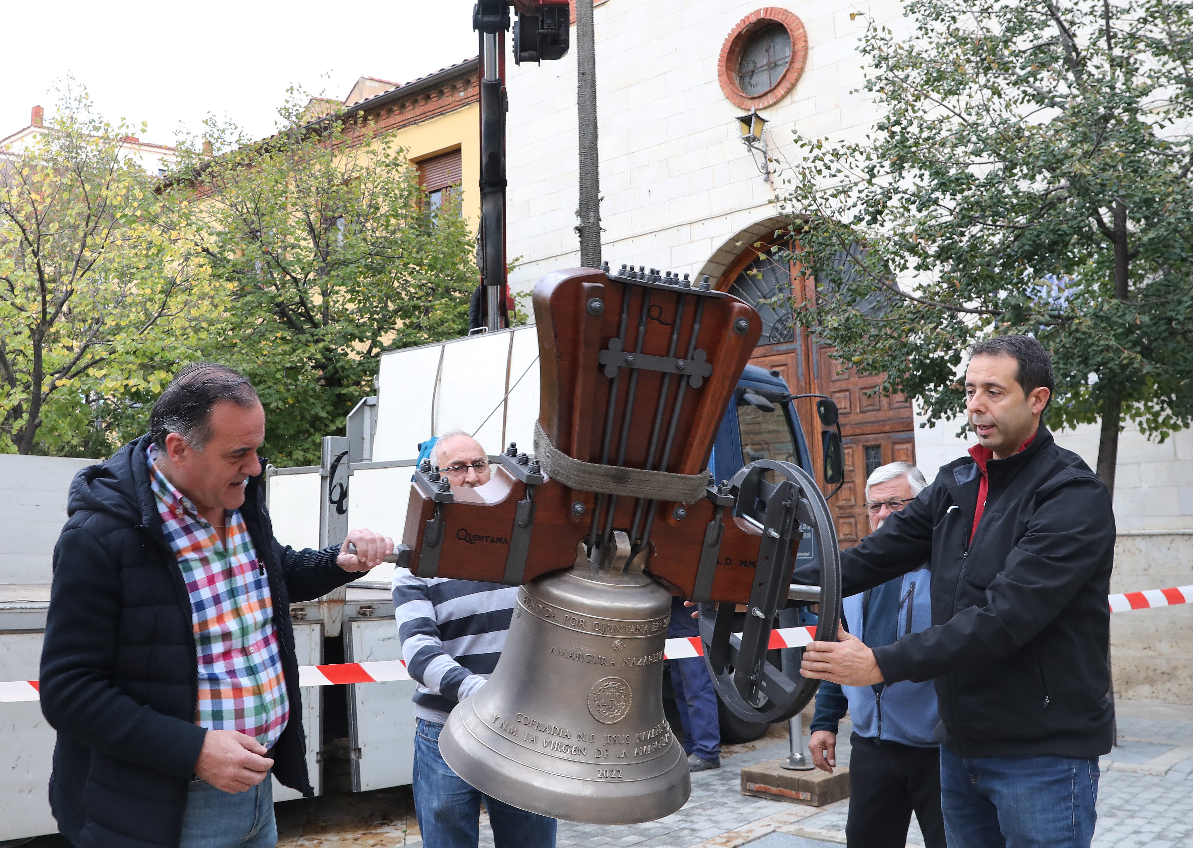 Nueva campana para la cofradía de los Nazarenos de PalenciaLlegada de la nueva campana 'Amargura Nazarena' para la capilla de la Cofradía de Nuestro Padre Jesús Nazareno y Nuestra Madre la Virgen de la Amargura de Palencia