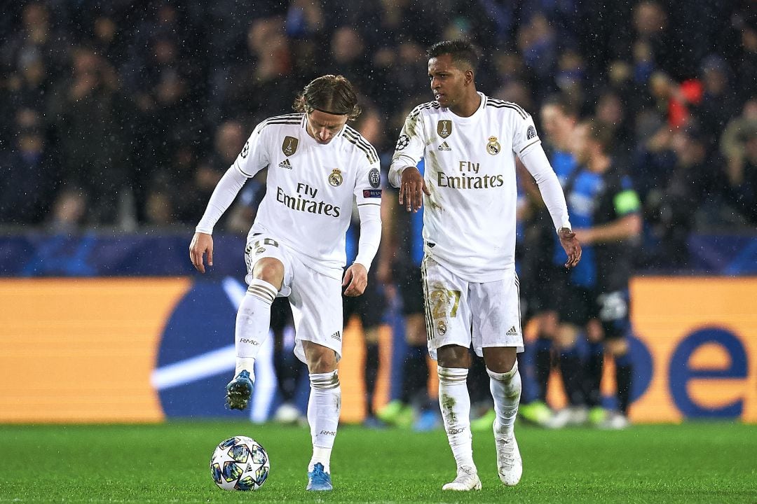 Modric junto a Rodrygo 