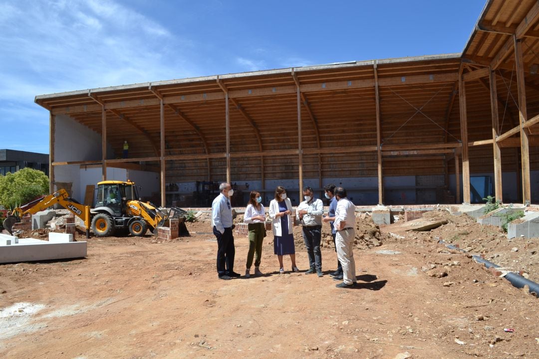 La alcaldesa de Ronda ha visitado las obras junto a la delegada municipal Concha Muñoz