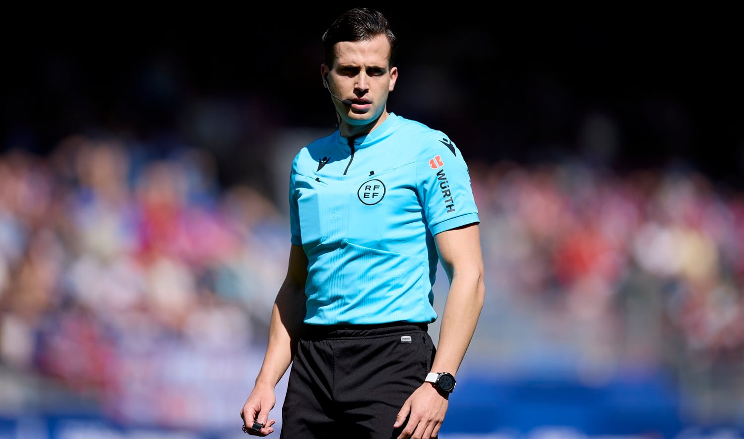 EIBAR, SPAIN - APRIL 21: Referee Jose Luis Guzman Mansilla looks on during the LaLiga Hypermotion match between SD Eibar and AD Alcorcon at Ipurua Municipal Stadium on April 21, 2024 in Eibar, Spain. (Photo by Ion Alcoba Beitia/Getty Images)