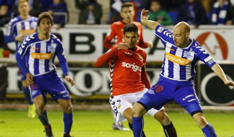 Gaizka Toquero acabó jugando a pesar de su microrrotura de fibras.