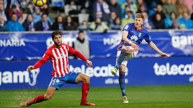 Gol de Mossa en el Carlos Tartiere (Real Oviedo)