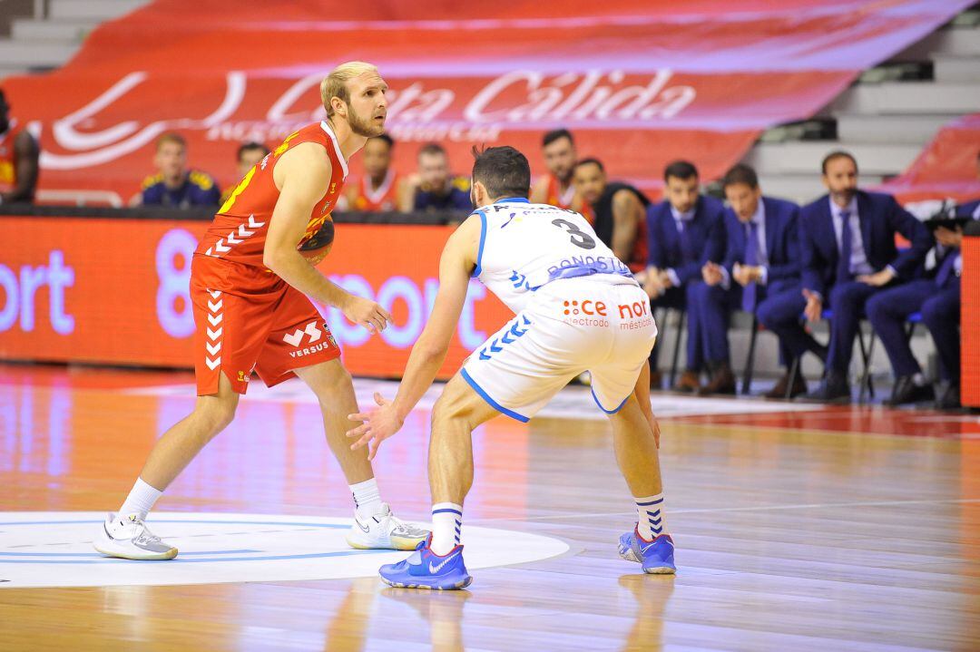 Frankamp ante Faggiano en el UCAM Murcia-Acunsa GBC