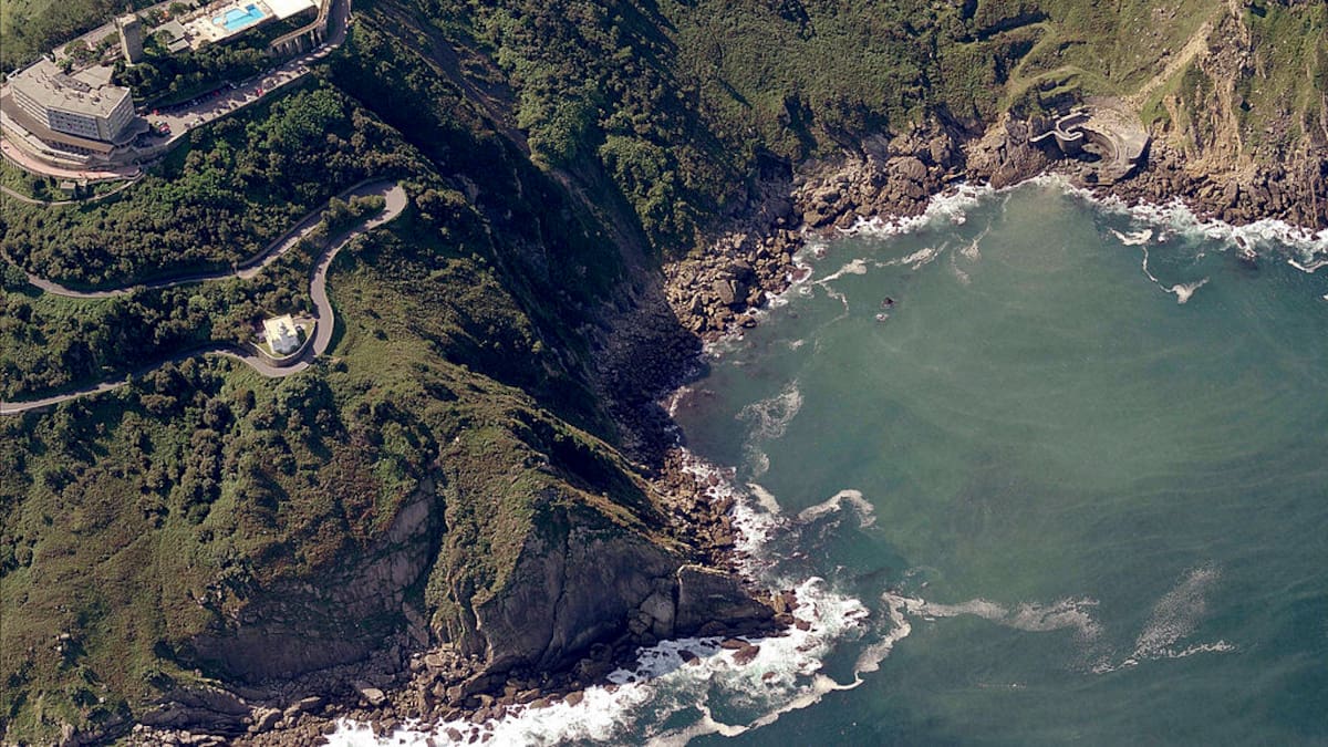 Un pescador fallece en Igeldo tras caer al agua