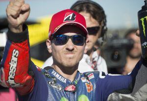 Jorge Lorenzo, tras lograr la pole en Valencia.