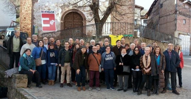 Foto de grupo de la I Asamblea de la España Vaciada celebrada en Cameros (La Rioja) en 2019.