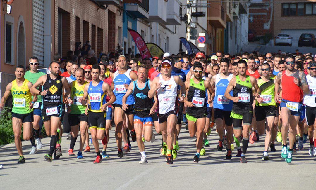 Salida de la carrera popular de Gata de Gorgos de 2019.
