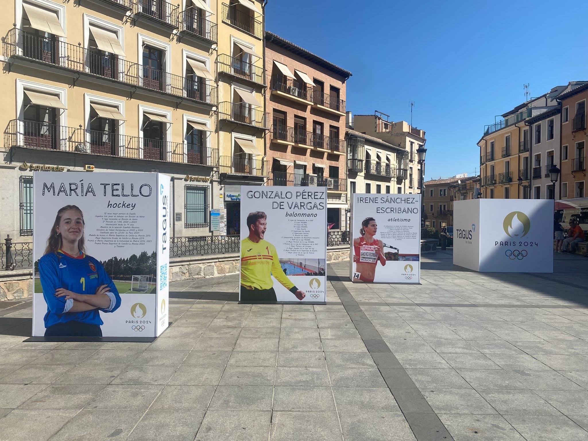 Exposición en Zocodover de deportistas toledanos que van a participar en los Juegos Olímpicos.