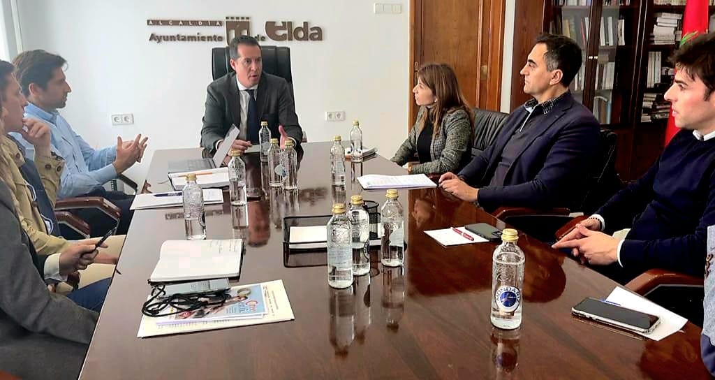 Reunión en Elda