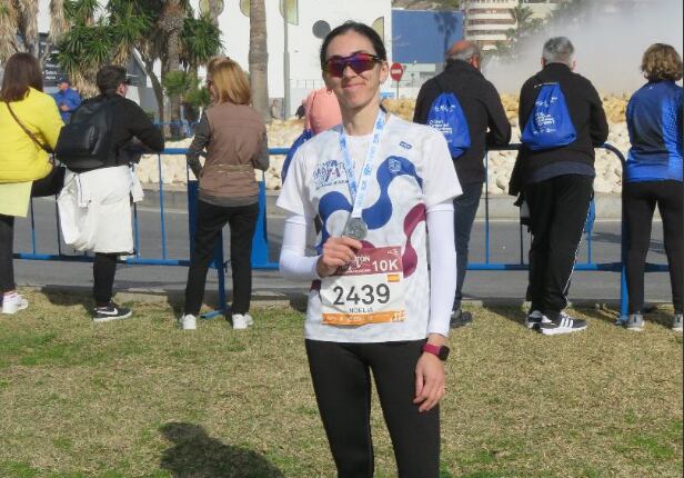 Tras completar la 10K Aguas de Alicante