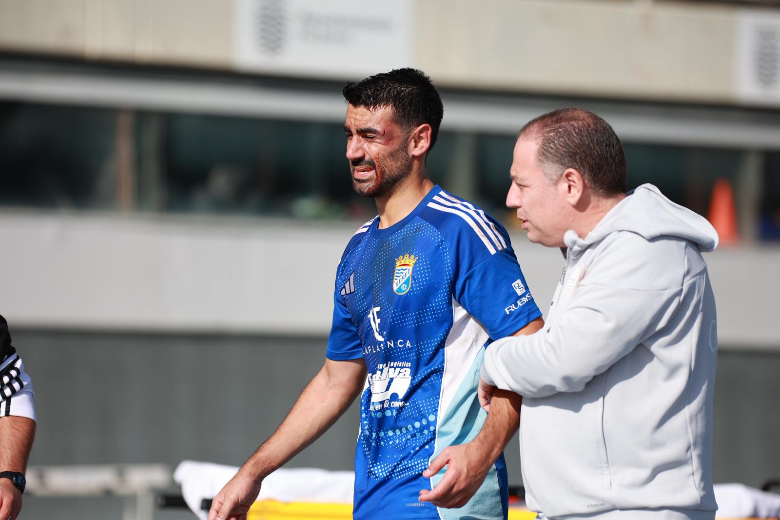 Adri Rodríguez se retiró lesionado del partido ante el Atlético Malagueño