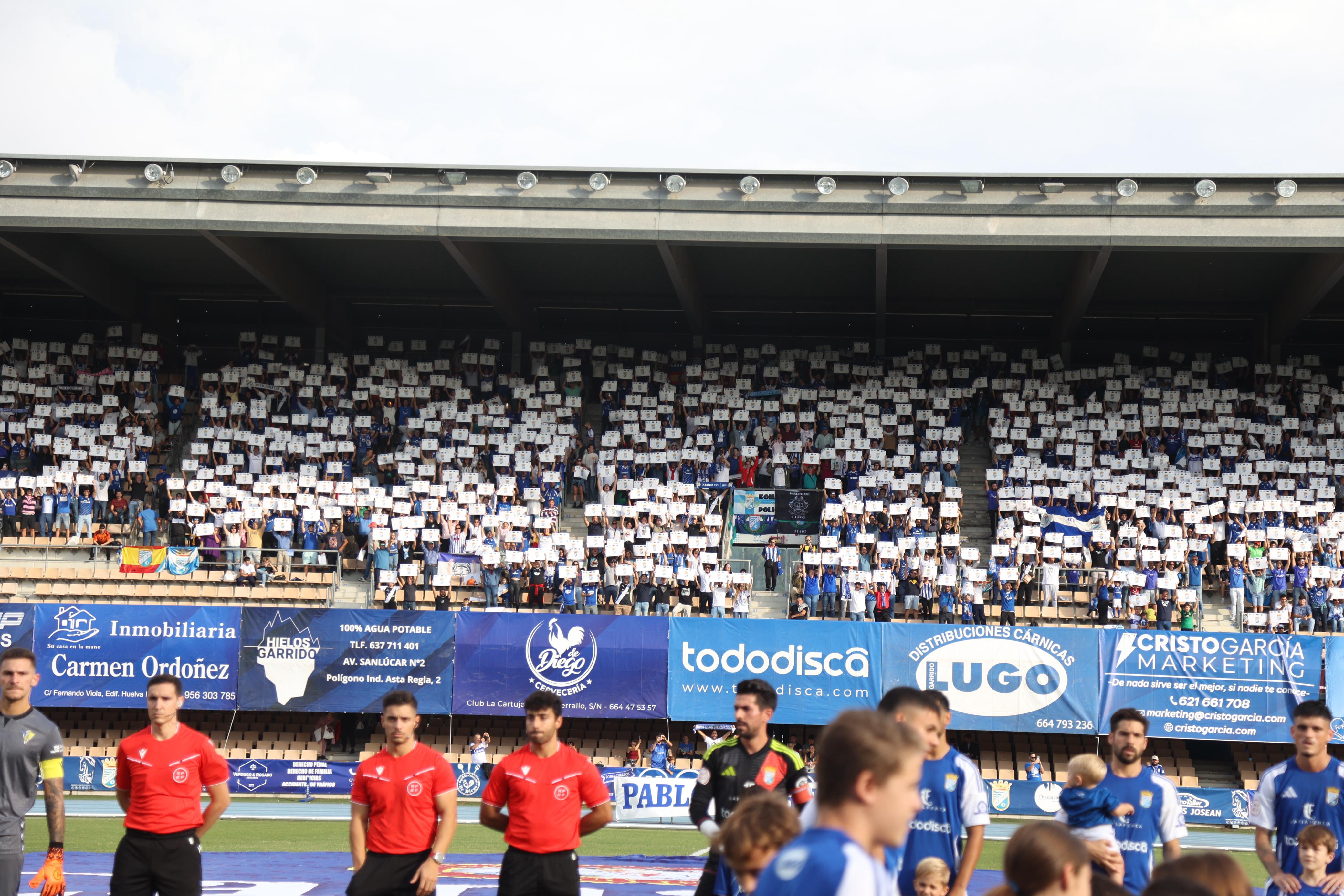 Más de 10.000 aficionados presenciaron el partido en Chapín