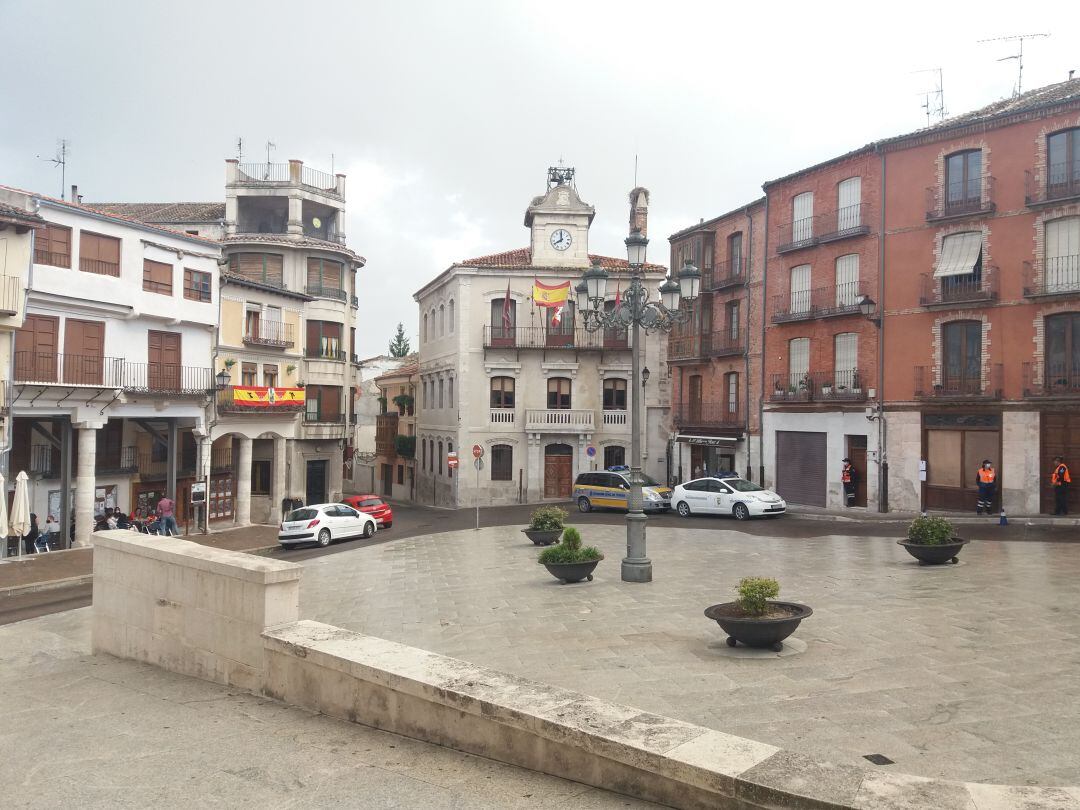 Plaza mayor el sábado de toros de 2020 a la hora del pregón