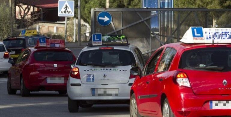 El presidente de las autoescuelas de la región, Juan Antonio Gómez, ha pasado por &quot;La Ventana de Castilla-La Mancha&quot;