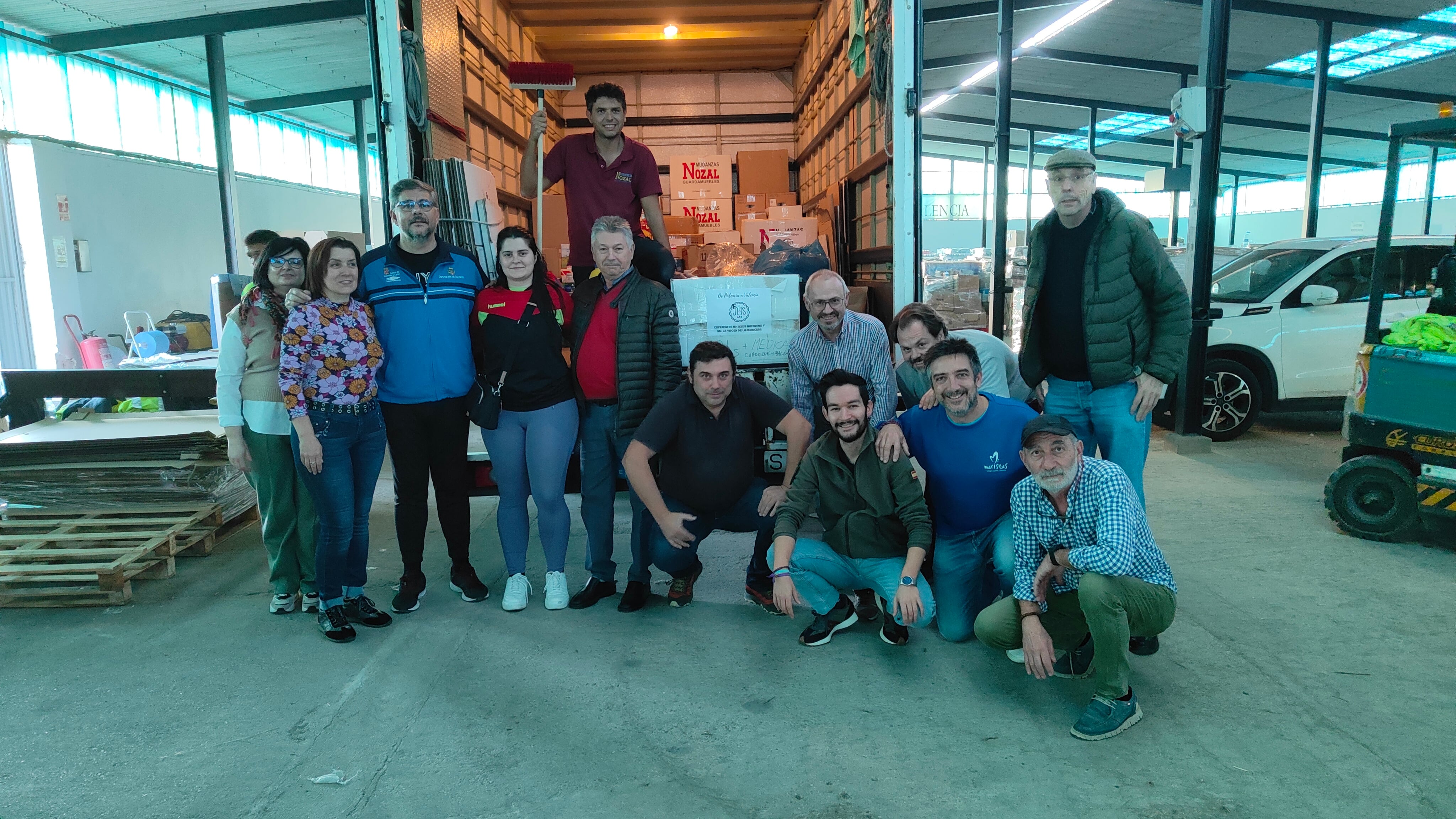 Los Nazarenos reúnen 80 cajas de ayuda básica para los afectados por la DANA en Valencia