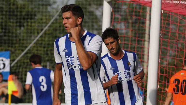 Babic celebra un gol con la Real esta última pretemporada