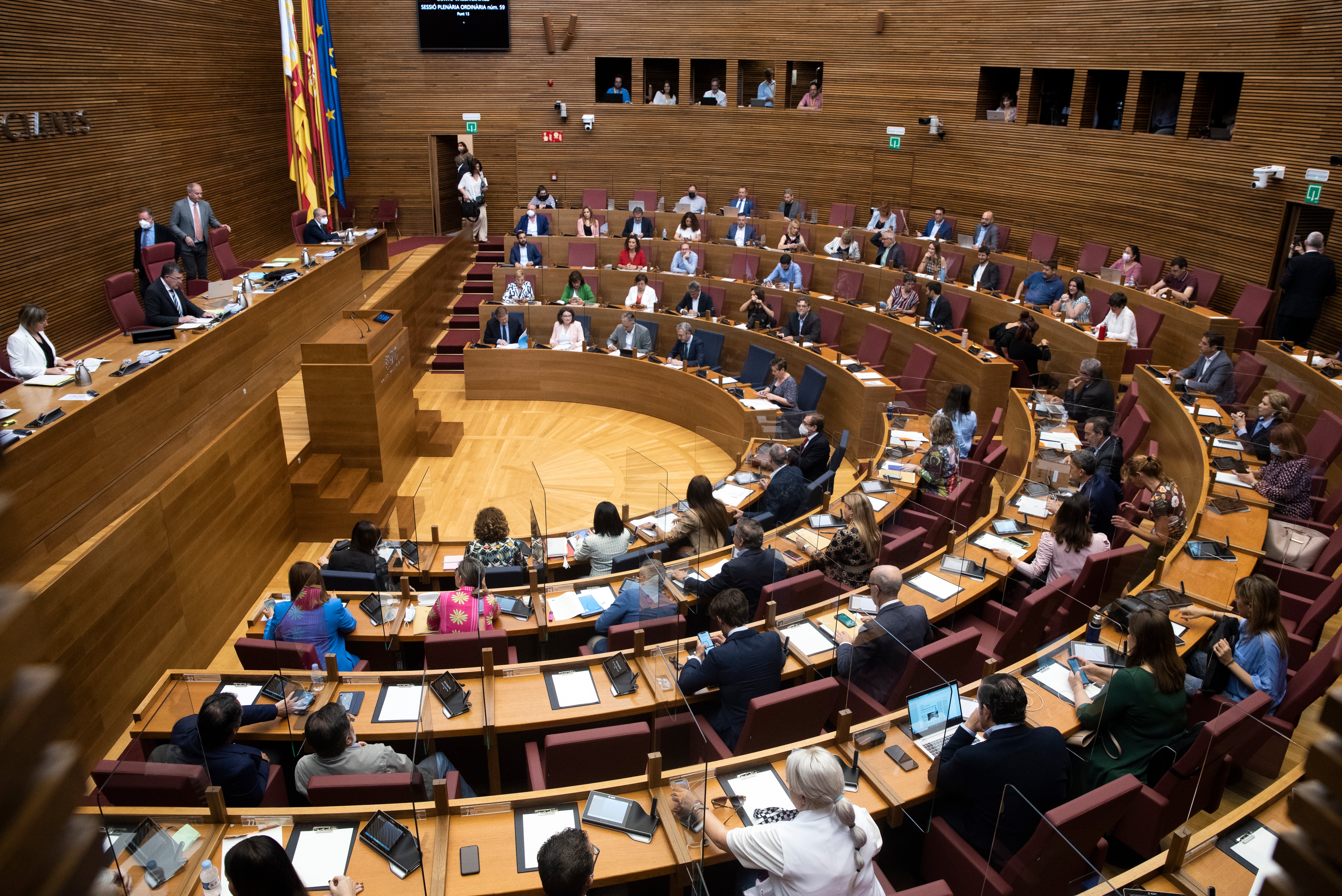 Una sesión reciente del pleno de Les Corts Valencianes, en una imagen de archivo