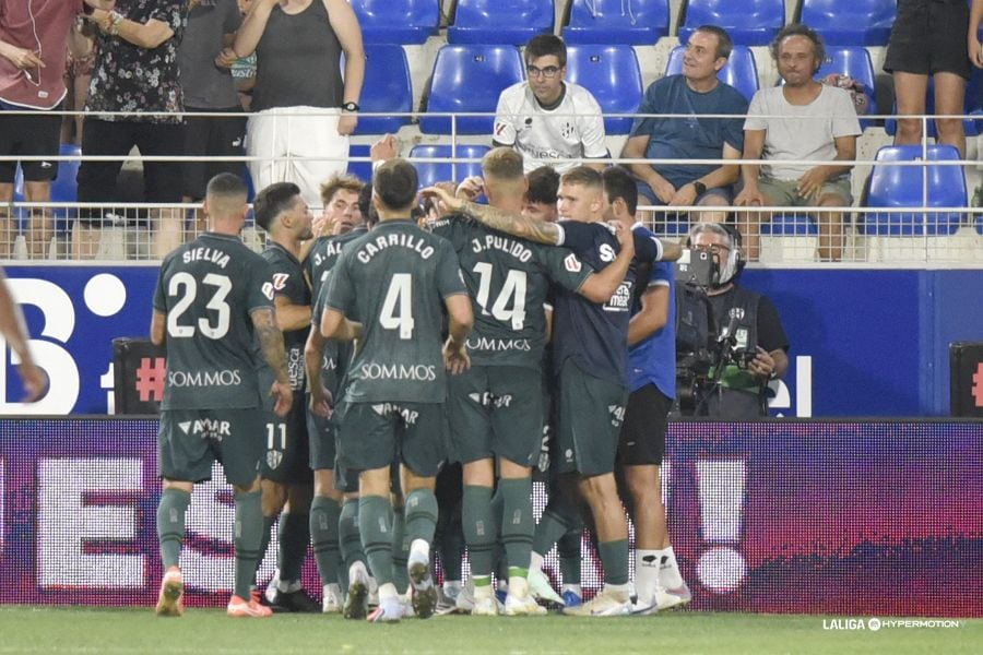 El Huesca celebra el gol del empate ante el Leganés