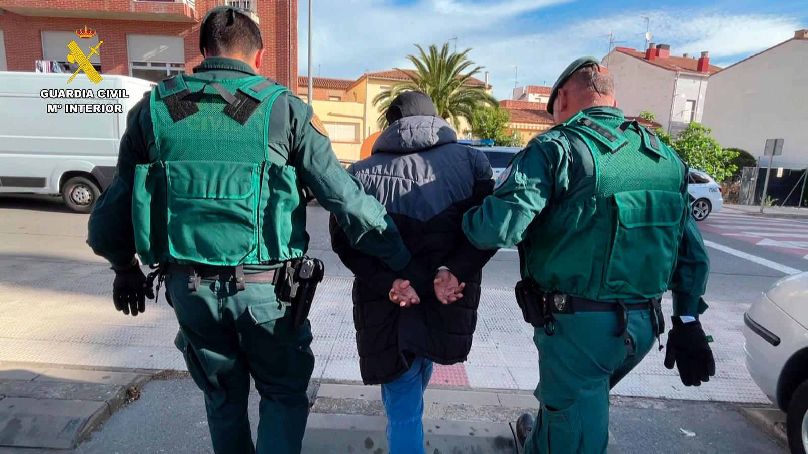 Desmantelado un punto de venta de heroína y una narcosala en un edificio ocupado en Lardero (LaRioja)