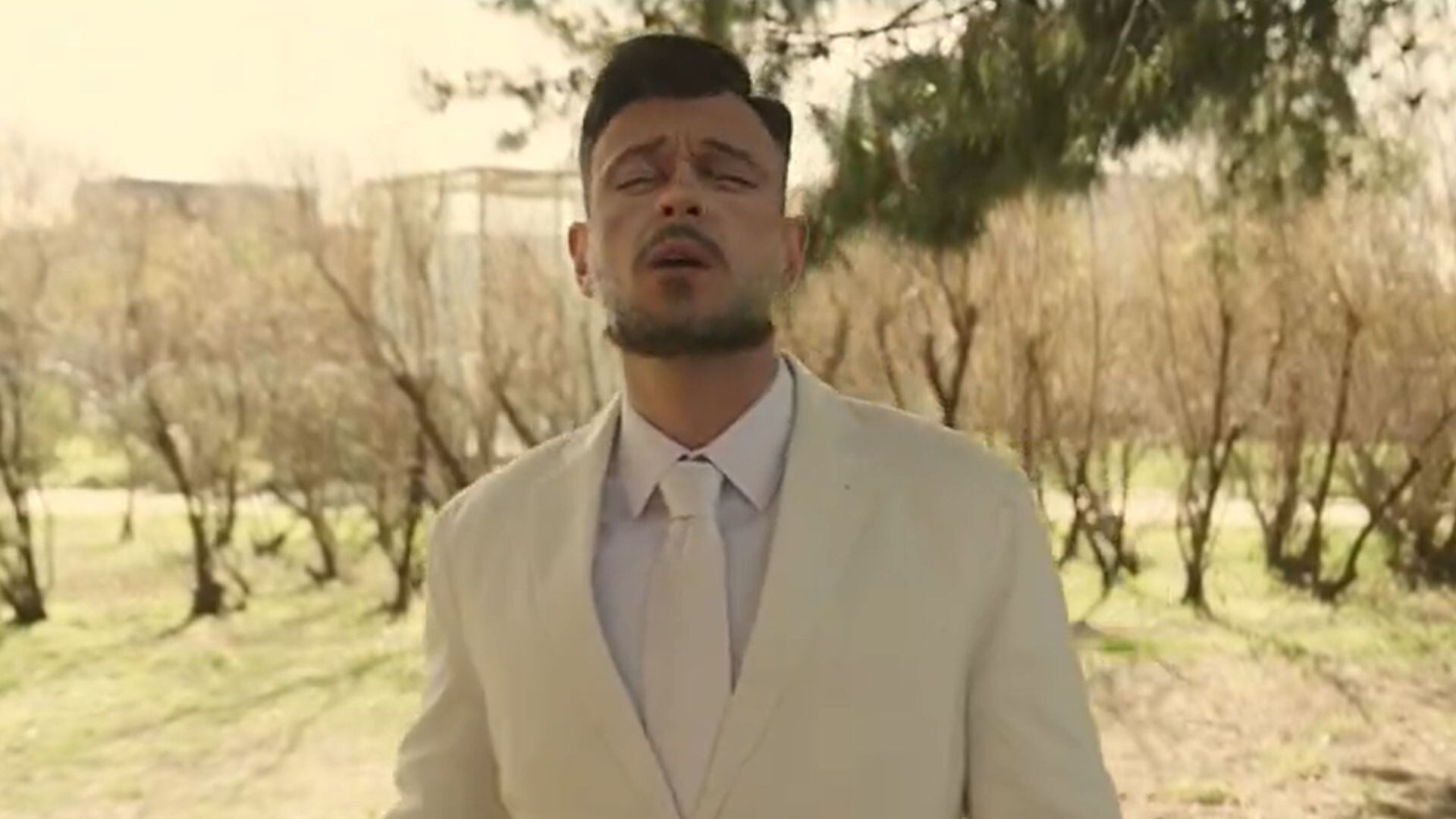 Polónia viste a Gabriel Rufián de Bad Bunny en su última parodia sobre su frente de izquierdas.