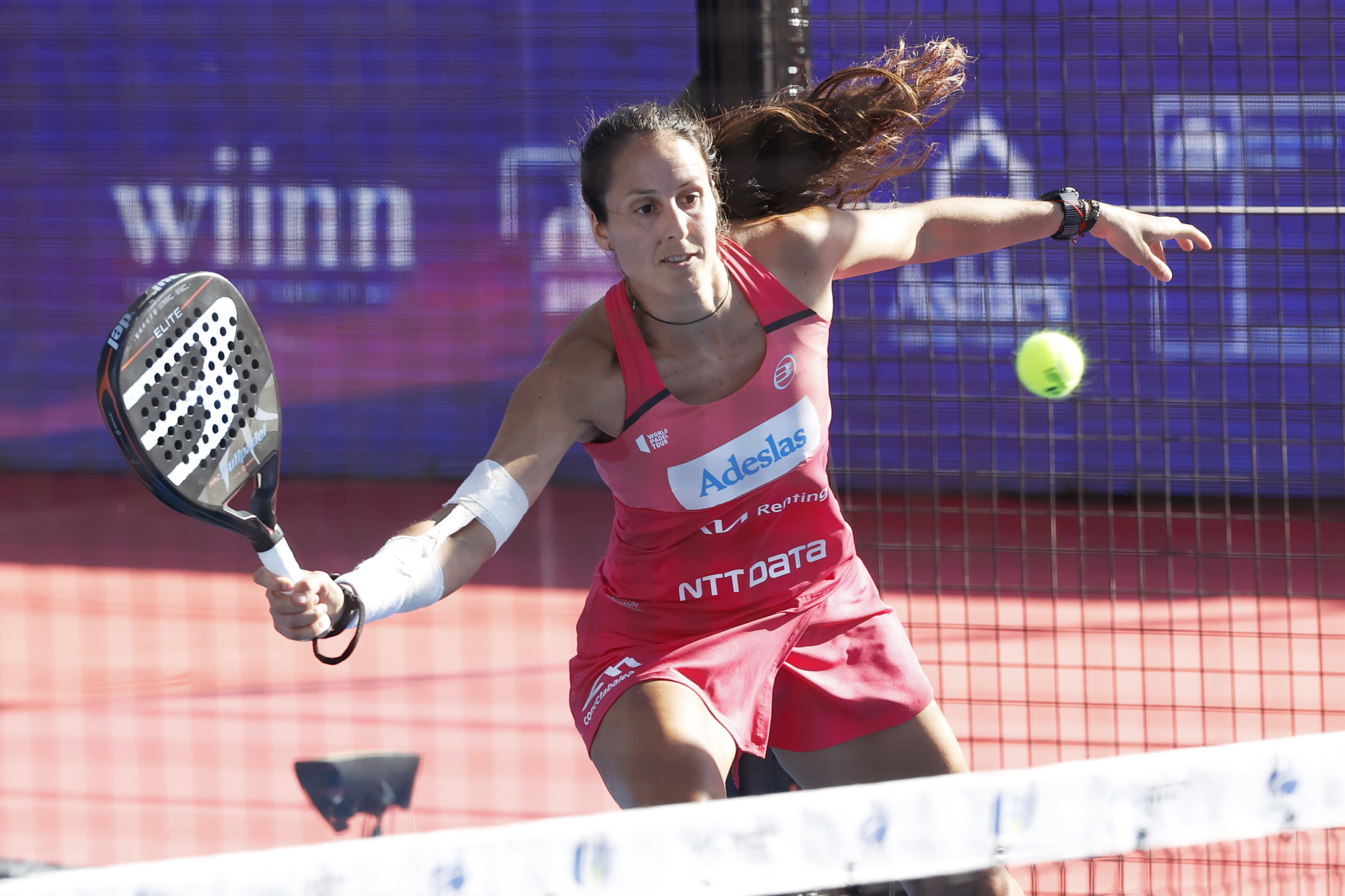 La jugadora menorquina i la seva companya Ale Salazar tornen a jugar a Europa després de tres títols a sud-amèrica i un subcampionat al Master d'Abu Dhabi.